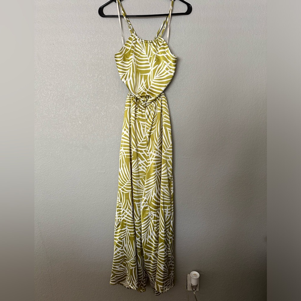 Jumpsuit - Picture 3 of 4